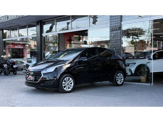 HYUNDAI HB20 1.6 COMFORT PLUS 16V FLEX 4P AUTOMÁTICO HYUNDAI HB20 1.6 COMFORT PLUS 16V FLEX 4P AUTOMÁTICO